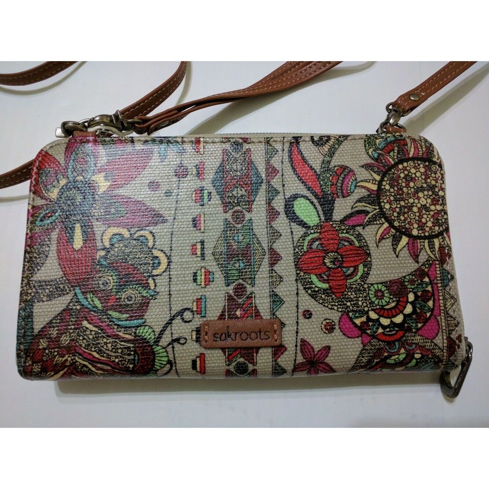 SAKROOTS Artist Circle Owl Crossbody Messenger Bag - Picture 5 of 6